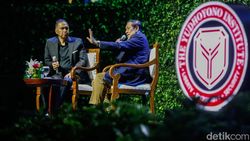 SBY Luncurkan Video Musik Save Our World, Libatkan 35 Musisi Lintas Generasi SBY Luncurkan Video Musik Save Our World, Libatkan 35 Musisi Lintas Generasi