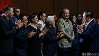 Presiden ke-6 RI, Susilo Bambang Yudhoyono (SBY), meluncurkan video musik Save Our World yang merupakan karya kolaboratif lintas generasi. Peluncuran musik video ini dihadiri langsung oleh sejumlah menteri di Kabinet Merah Putih hingga Chairman CT Corp, Chairul Tanjung.