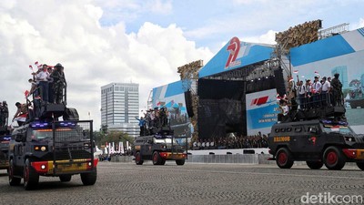 Monas Dibanjiri Warga! Antusiasme Pecah di Hari Bhayangkara ke-79