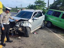 Terios Adu Kambing dengan Kijang di Mesuji, 1 Orang Tewas