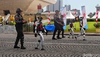 Kadiv Humas Polri Irjen Sandi Nugroho mengatakan kehadiran robot menjadi gambaran modernisasi Polri. Sandi menuturkan kepolisian di negara-negara maju sudah mulai menggunakan robot, bahkan beberapa negara di kawasan ASEAN juga telah bersiap untuk menggunakan robot dalam rangka memaksimalkan kinerja.
