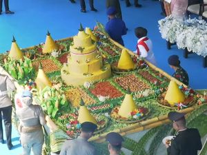 Makna 9 Tumpeng yang Dipotong Prabowo di Hari Bhayangkara
