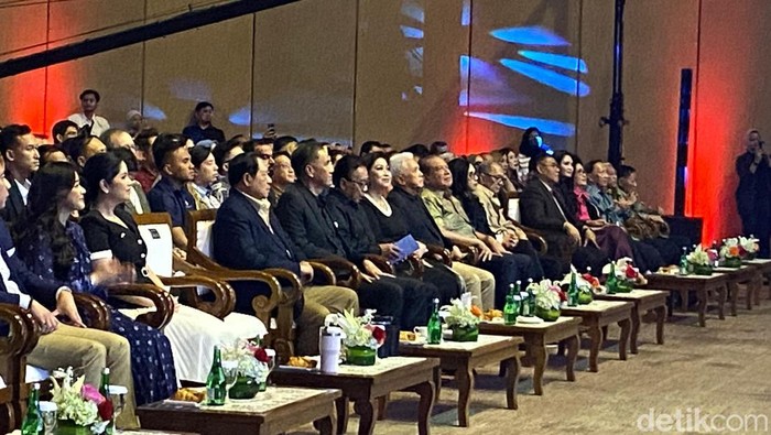 Presiden ke-6 RI, Susilo Bambang Yudhoyono (SBY), meluncurkan video musik 