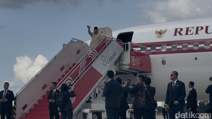 Presiden Prabowo Subianto melakukan kunjungan kerja ke Arab Saudi untuk mengecek pembangunan kampung haji dan umrah RI dengan Pemerintah Arab Saudi. (Firda CA/detikcom)