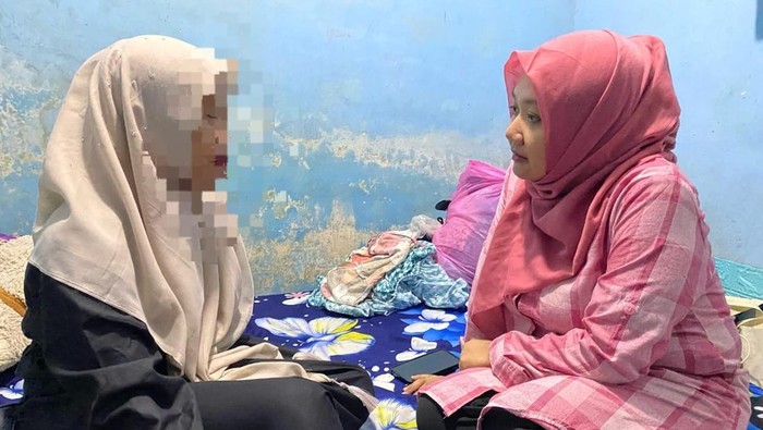 Psikolog saat mendampingi ibu yang anaknya dibunuh suaminya