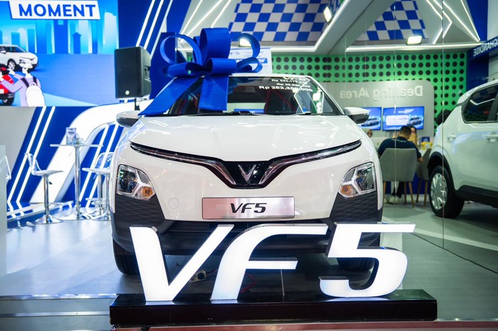 Ratusan Gen Z Ikut Kompetisi ‘My VF 5 Moment’ berhadiah mobil listrik di Jakarta Fair 2025.