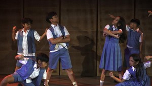 Dengan aksi yang energik, Gynta dan Sahl nyanyiin lagu Jagoanku. Penampilan mereka disambut riuh tepukan penonton. Foto: Indonesia Kaya