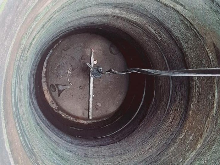 Sumur warga di tiga Pedukuhan Kalurahan Srandakan, Bantul, mengering, Selasa (1/7/2025). BPBD menyebut kekeringan ini imbas dari jebolnya Dam Srandakan. yang kering.
