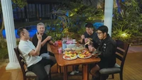 Kebersamaan The Dudas Minus One juga terlihat saat buka bersama pada Ramadan lalu. Momen ini diunggah pada akun Instagram @raffinagita1717. Foto: Instagram/ @raffinagita1717