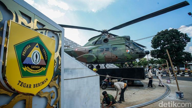 Tugu Helikopter Jadi Ikon Baru di Cibinong