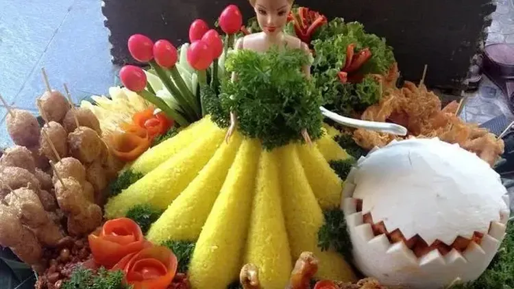 10 Tumpeng Nyeleneh Bentuk Hello Kitty hingga Barbie