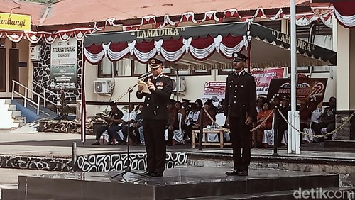 Upacara Hari Bhayangkara di Mapolres Flores Timur, NTT, Selasa (1/7/2025).
