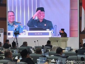 Mulai Mesra, Wagub Erwan Lempar Canda ke Sekda Herman