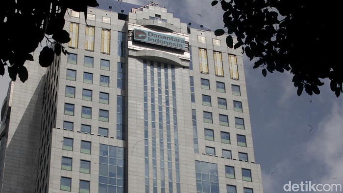 Wisma Danantara Indonesia Badan investasi Danantara menempati kantor baru yang berlokasi di bekas Plaza Mandiri, Jalan Gatot Subroto, Jakarta.