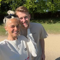 Dilansir media DenD, pesta pernikahan mereka dibatalkan di saat-saat terakhir. Dilaporkan bahwa De Ligt kedapatan terbang ke Barbados tanpa AnneKee setelah menghabiskan minggu lalu sendirian di Ibiza.  Foto: Instagram @annekeedeligt