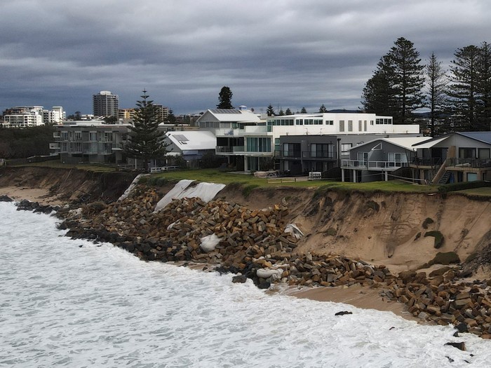 Pantai Semakin Menyusut karena Ulah Manusia? Riset Ungkap Fakta Ini