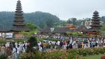 Bali Kian Menggoda, Ulun Danu Beratan Diserbu Wisatawan
