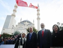 Turki Gunakan Masjid Demi Pengaruh Politik di Balkan Barat