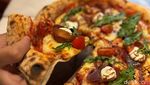 Uniknya Pasta Hitam hingga Pizza Otentik di Restoran Ini
