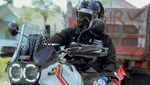 Gaya Desta Kendarai Moge di Lombok