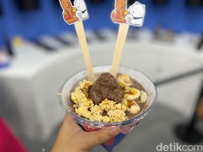 Serunya Cicip Matcha Latte Jumbo 1 Liter dan Es Serut di PRJ