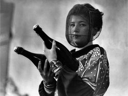 Kumpulan Foto Aneh dari Masa Lalu Ini Bikin Mata Melotot!