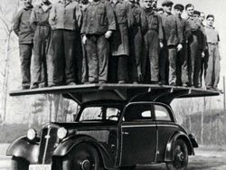 Kumpulan Foto Aneh dari Masa Lalu Ini Bikin Mata Melotot!