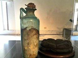 Kumpulan Benda Kuno Ini Punya Sejarah yang Bikin Melongo