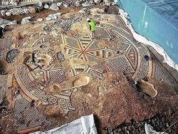 Kumpulan Benda Kuno Ini Punya Sejarah yang Bikin Melongo