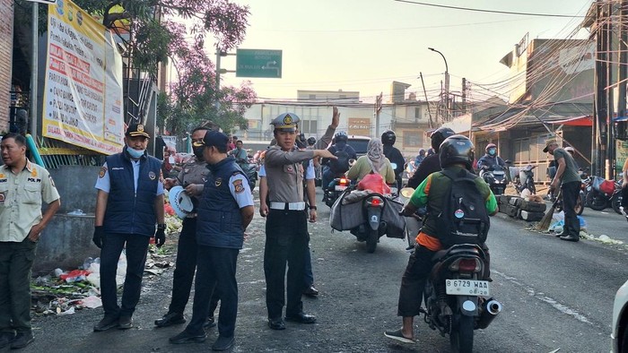 Jalan H Usman, Ciputat diterapkan satu arah, Rabu (2/7/2026) pagi ini