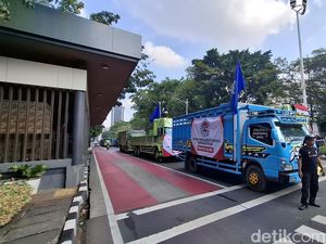 Jalan Medan Merdeka Selatan Arah Gambir Ditutup Imbas Demo Sopir Truk, Lalin Macet