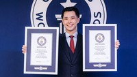 Tak cuma satu, Jess No Limit dianugerahi Guinness World Records sebanyak dua buah. Ia menjadi Channel YouTube Gaming Berbahasa Indonesia dengan Subscribers Terbanyak. (Foto: dok Instagram jessnolimit)