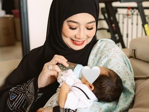 Video: Reza Artamevia Enggan Gurui Aaliyah Massaid soal Cara Rawat Anak
