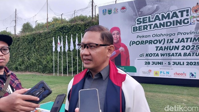 Kepala Dinas Pendidikan Provinsi Jatim Aries Agung Paewai.