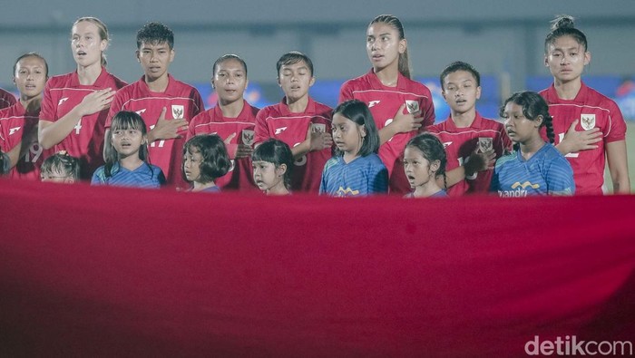Timnas putri Indonesia takluk di tangan Pakistan dalam lanjutan Kualifikasi Piala Asia Putri 2026 yang berlangsung di Stadion Sport Center Kelapa Dua, Tangerang, Rabu (2/7/2025). Garuda Pertiwi kalah dengan skor 0-2.