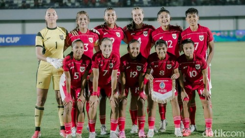 Timnas putri Indonesia takluk di tangan Pakistan dalam lanjutan Kualifikasi Piala Asia Putri 2026 yang berlangsung di Stadion Sport Center Kelapa Dua, Tangerang, Rabu (2/7/2025). Garuda Pertiwi kalah dengan skor 0-2.