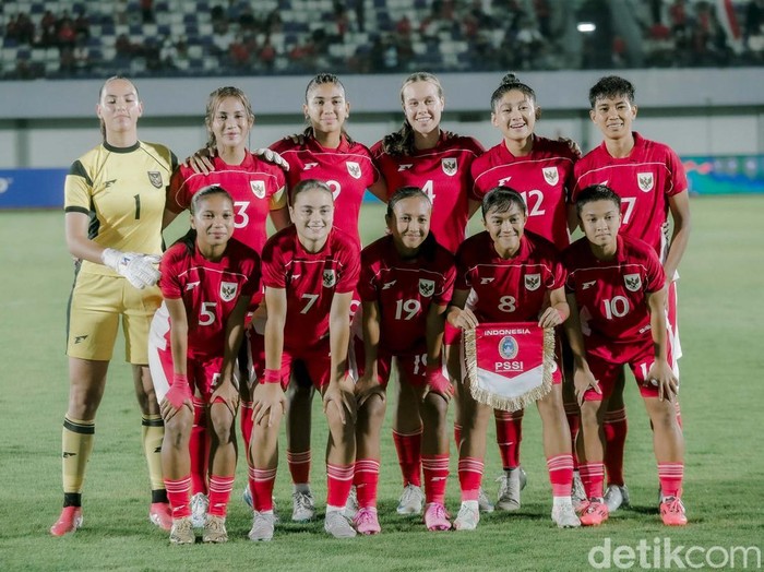 Timnas putri Indonesia takluk di tangan Pakistan dalam lanjutan Kualifikasi Piala Asia Putri 2026 yang berlangsung di Stadion Sport Center Kelapa Dua, Tangerang, Rabu (2/7/2025). Garuda Pertiwi kalah dengan skor 0-2.