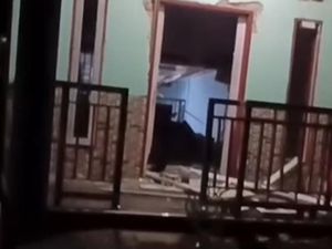 Video Kondisi TKP Ledakan Bom Ikan di Bulukumba: Rumah Hancur-1 IRT Tewas
