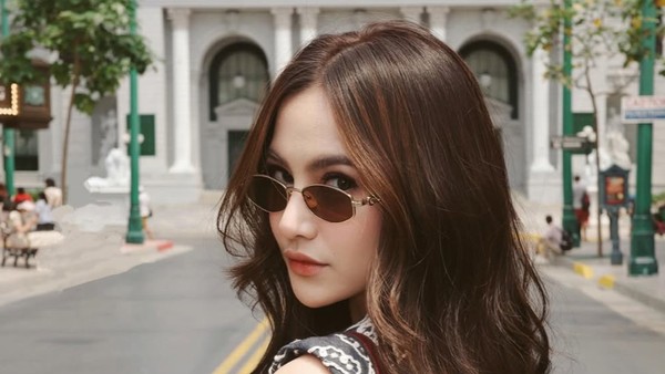 8 Foto Mahalini Liburan ke Singapura, Tampil Stylish Tenteng Tas Rp 375 Juta