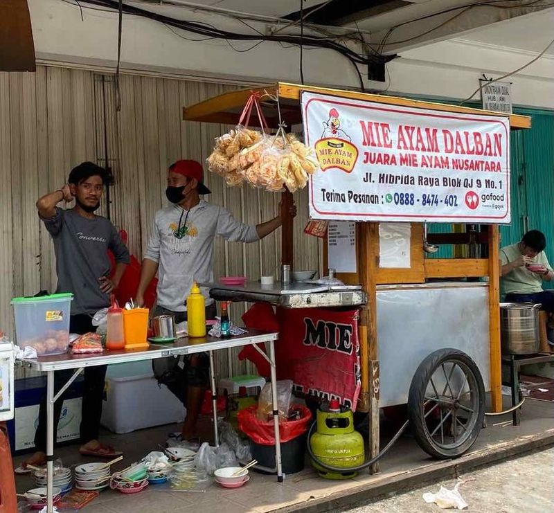 Mie Ayam Gerobak Legendaris di Jakarta,