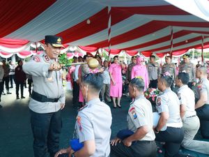 Kado HUT ke-79 Bhayangkara, 2.967 Personel Polda Jatim Naik Pangkat