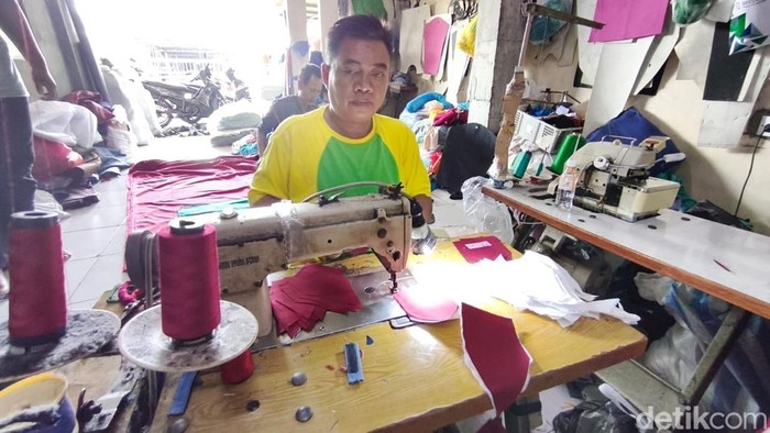 Perajin kampung topi Sidoarjo