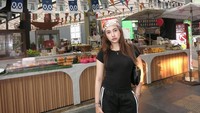Rachel Aseelah mengaku heran dikambinghitamkan terkait penipuan yang dialami penggemar sampai jutaan rupiah. Pada marah-marah ke gue dikira itu akun punya gue? sudah jelas terpampang di highlights IG gue ya tolong di check akun yang nipunya, tulisnya. (Foto: dok Instagram btr_rachel)