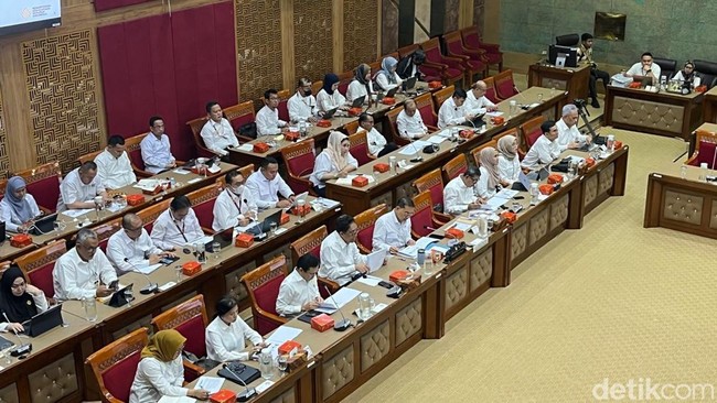 Jawaban Fadli Zon Bikin Legislator Menangis di Senayan