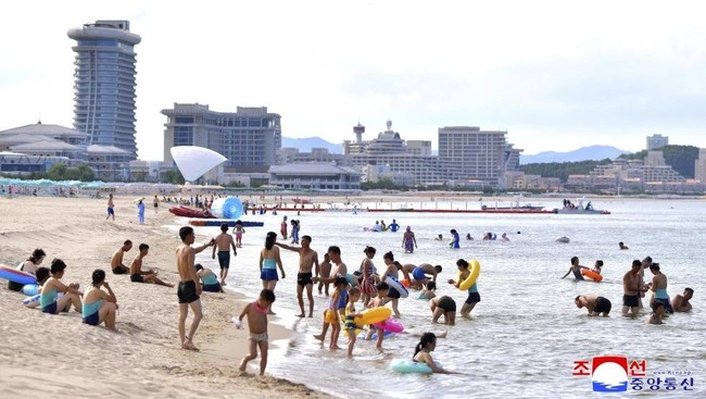 Pantai Kelas Dunia di Korut untuk Sambut Turis Rusia