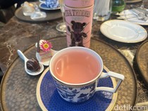 Gemas! Teh Gummy Bear Hadir Eksklusif di Hotel Mewah