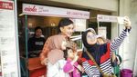 Keseruan Yovie Widianto Nongkrong Bareng Musisi Legendaris di Kafe