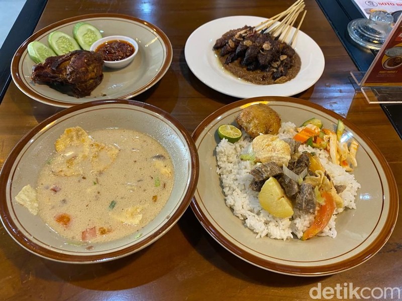 10 Soto Betawi Legendaris di Jakarta yang Tak Lekang oleh Waktu