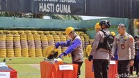 Kegiatan pemusnahan itu telah dipimpin langsung oleh Kapolda Sumsel Irjen Andi Rian R Djajadi sebagai bagian dari hasil Operasi Senpi Musi 2025 dan serahan masyarakat di luar operasi.  