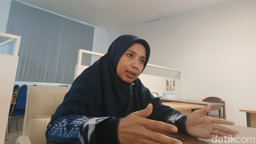 Ahli Muda Penata Kelola Jalan dan Jembatan Dinas PUPR Lombok Tengah, Eka Nita. (Foto: Edi Suryansyah/detikBali)